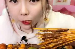 夏天烧烤小姐姐,邂逅美味与浪漫小姐姐